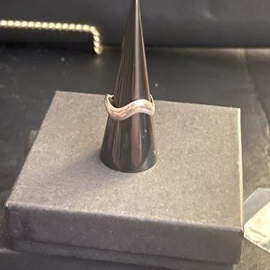 Sterling silver wavy band ring